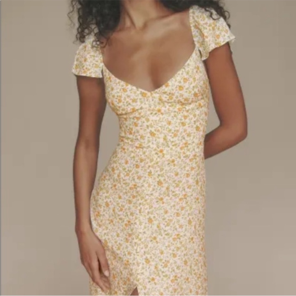 Reformation Baxley dress in Lima - Picture 2 of 5